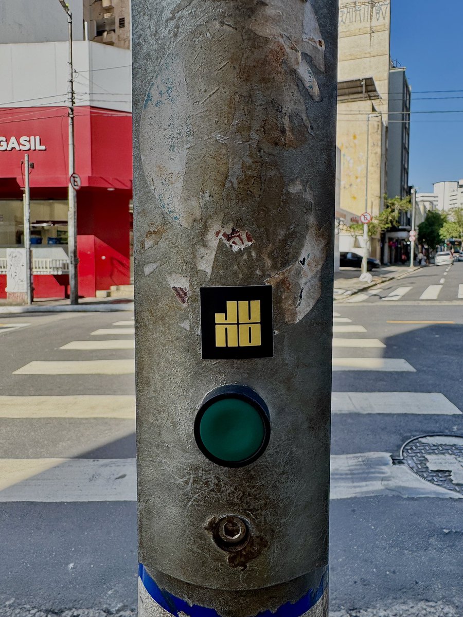 JunoJo's tweet image. Leaving my mark on the streets of São Paulo — one pixel at a time.
🚦✨

#JUNO #StreetLayers #DesignEverywhere
#junodesign #FigmaBrasil