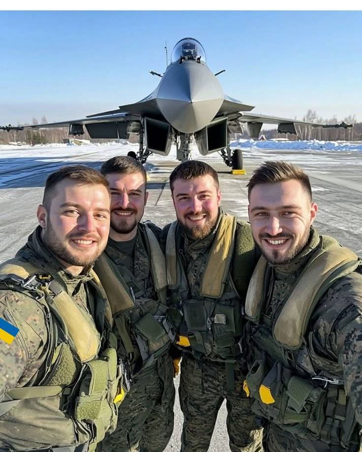 Can we get 5000 people to reply "I stand with Ukraine 🇺🇦"?

Yes or No?