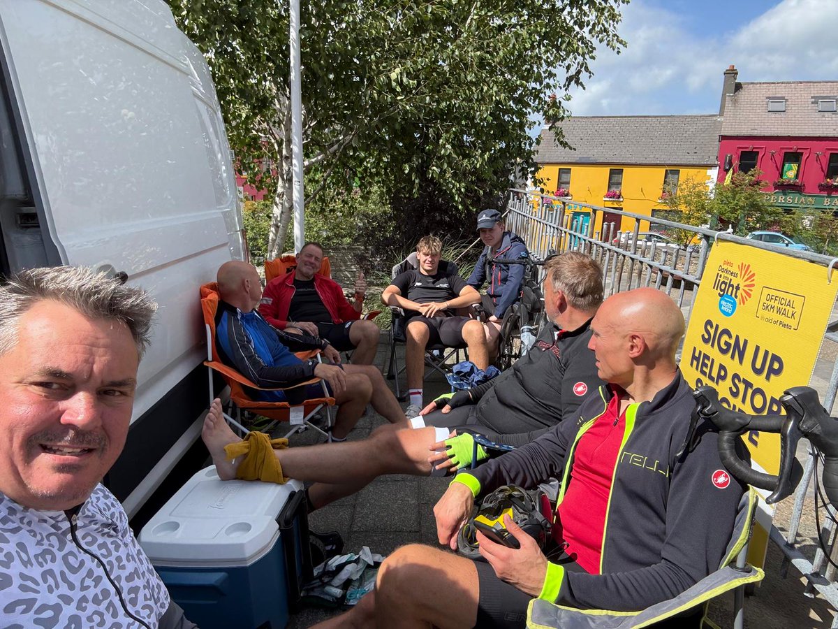 Leigh Leopards (@leighleopardsrl) on Twitter photo 🚴 𝗟𝗔𝗦𝗧 𝗕𝗥𝗘𝗪 𝗦𝗧𝗢𝗣 🇮🇪
The MizMal team enjoy one last rest before taking on the final 11 miles, just the 600ft climb to endure...
They'd definitely appreciate your donations to <a href="/CandlelightersT/">Candlelighters Trust</a> to motivate them on this final stretch.
Donate here ➡️ 🚴 𝗟𝗔𝗦𝗧 𝗕𝗥𝗘𝗪 𝗦𝗧𝗢𝗣 🇮🇪
The MizMal team enjoy one last rest before taking on the final 11 miles, just the 600ft climb to endure...
They'd definitely appreciate your donations to <a href="/CandlelightersT/">Candlelighters Trust</a> to motivate them on this final stretch.
Donate here ➡️