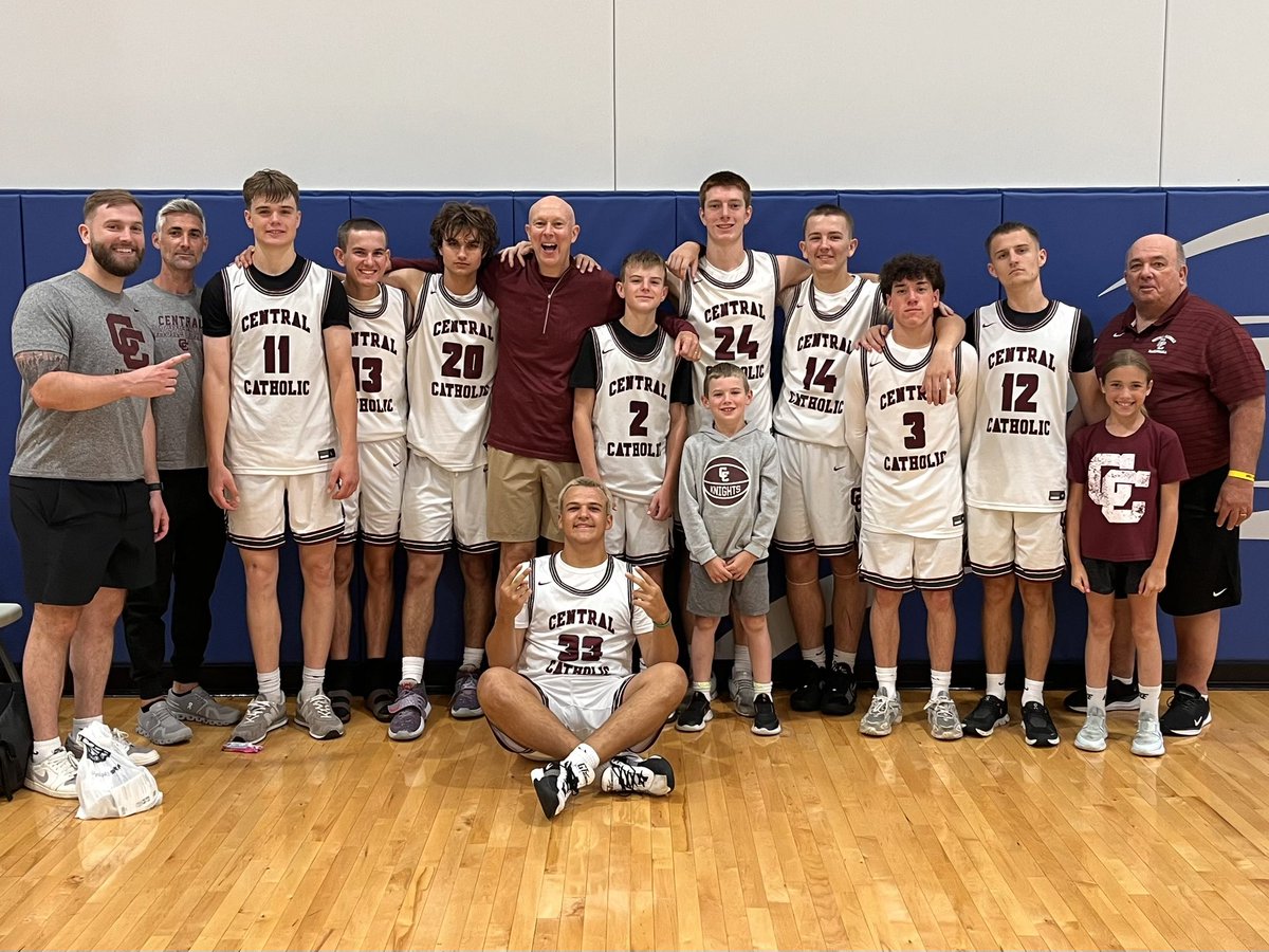 CCHSHoops_'s tweet image. Midwest Live Day Two!
Central Catholic - 77
Indian Lake (OH) - 68
Central Catholic - 60
Indian Hills (OH) - 51
3-1 on the weekend against great competition and in front of big time coaches. Had a lot of fun and got better.
LGK! 🏆