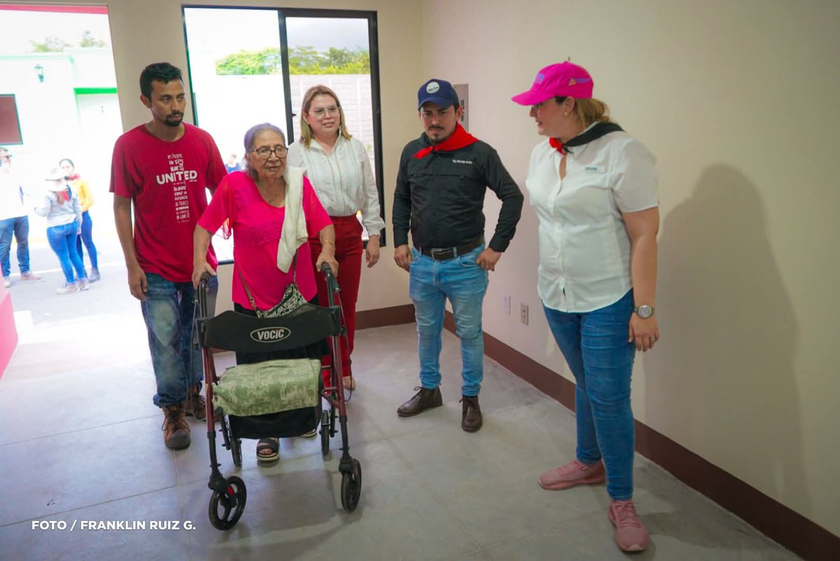 🇳🇮 ¡Buenas noticias desde Corinto! 25 familias recibieron viviendas dignas gracias al Gobierno Sandinista 🏠

Se avanza con firmeza por la paz y el bienestar 💪
Solidaridad que se vive en cada entrega 🙌

#4619SiempreMásAllá ✊
#ManaguaSandinista ❤️🖤
