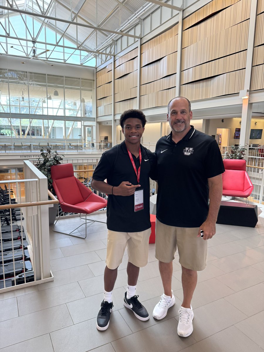 Bryce_Gittens's tweet image. Great Camp at @WASHUBears Thank you @MuellerFBCoach  and @CoachAaronKeen