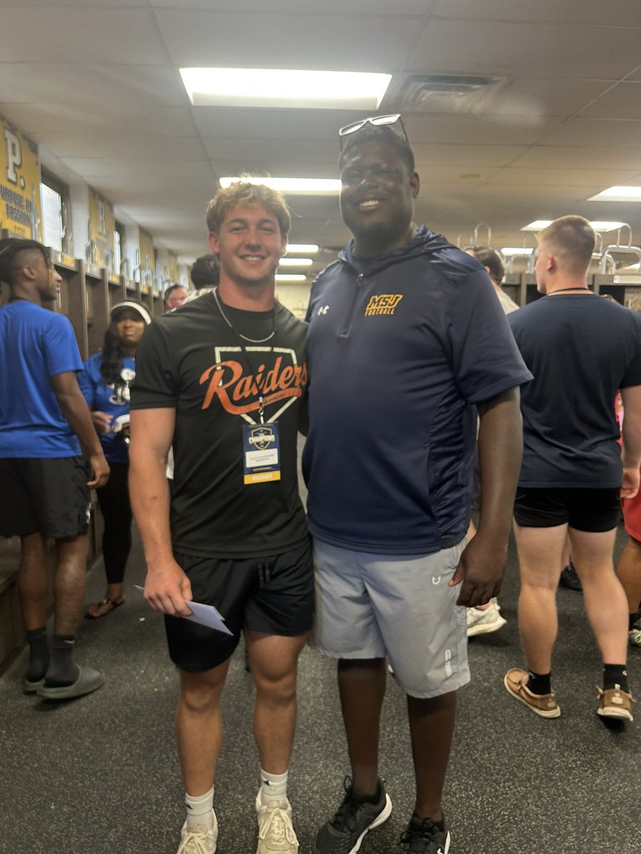 ClayDauby's tweet image. After a great visit @MSJ_FB I’m very blessed to have received my 4th offer!
Thank you too @Coach_DHughes for the invitation.
@CoachHopperton
@coachtmsj
@Coach_H_HHS
@HHS_Raider_FB