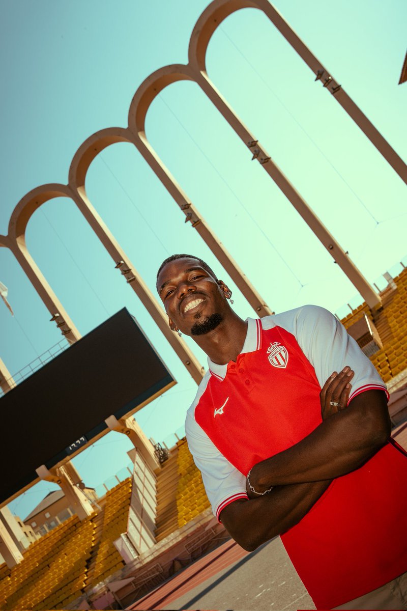 GioPogba_'s tweet photo. Bonjour les enfants, papa est de retour !! ⛏️☄️ https://t.co/CY1y3mOY9k