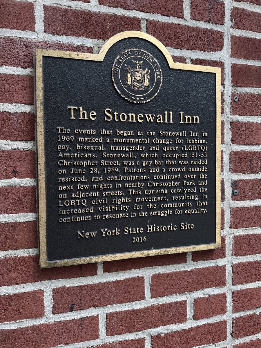 cantliveinpeace's tweet photo. So glad I made the pilgrimage out to @StonewallNPS earlier this summer while out in NYC for my trip 🏳️🌈 sharing for the 56th anniversary of this pivotal moment in LGBT history #prideisforeveryone #stonewall https://t.co/eDkNEZPQZr