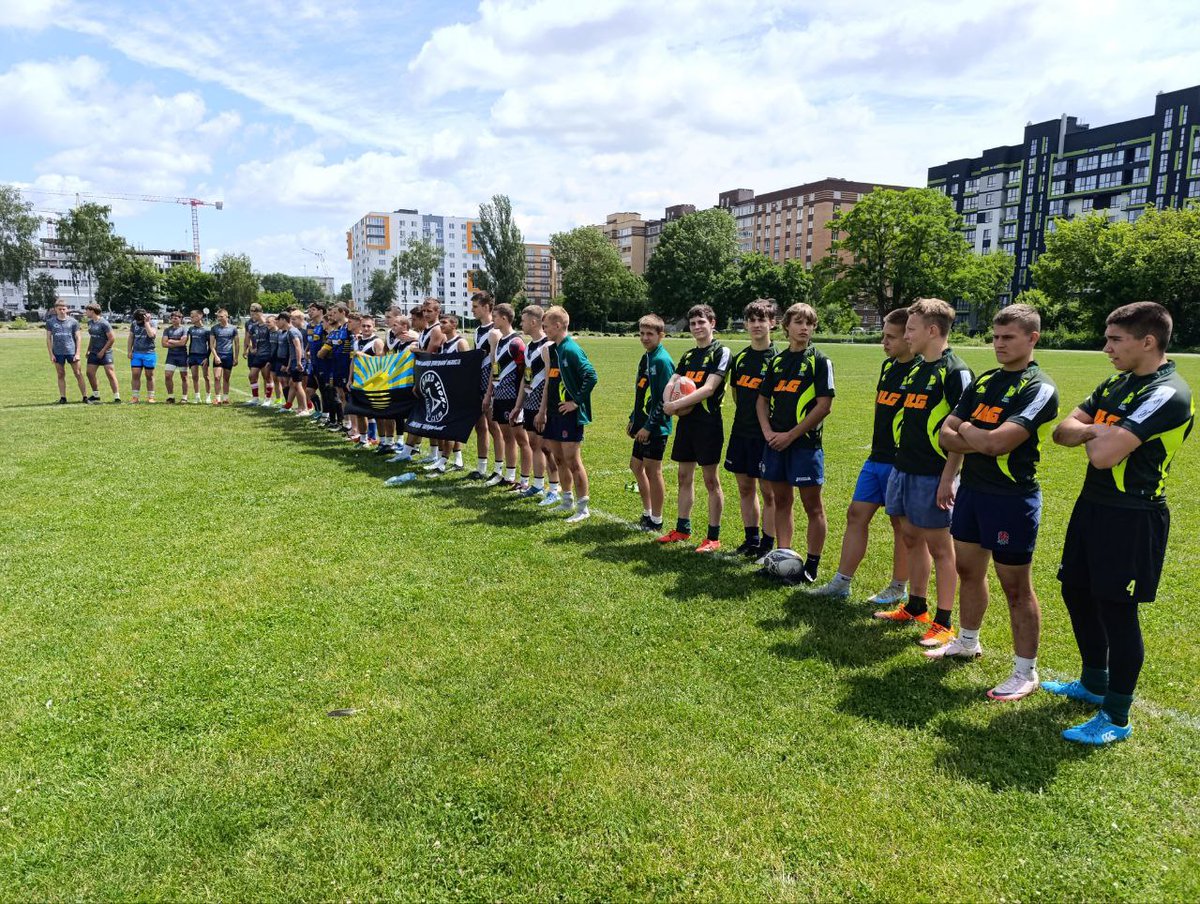 Ukraine_Rugby13's tweet image. 🇺🇦РЕЗУЛЬТАТИ ЧУ U-18🥇🥈🥉
🏟️Сьогодні у Хмельницькому відбувся фінальний тур чемпіонату України з Тач🏉
Команди посіли наступні місця:
🥇РК "Буревісник" (Хмельницький)
🥈Збірна Донецької області
🥉РК "Терен" (Тернопіль)
4️⃣"Sokil Kids" - ЛОДЮСШ (Львів)
#UkraineTouch