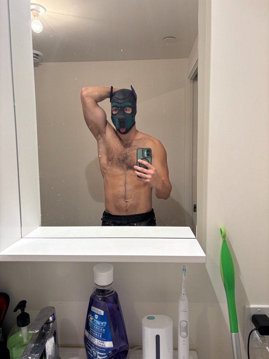 Woof Woof ! Calling all my pups, where you at!?