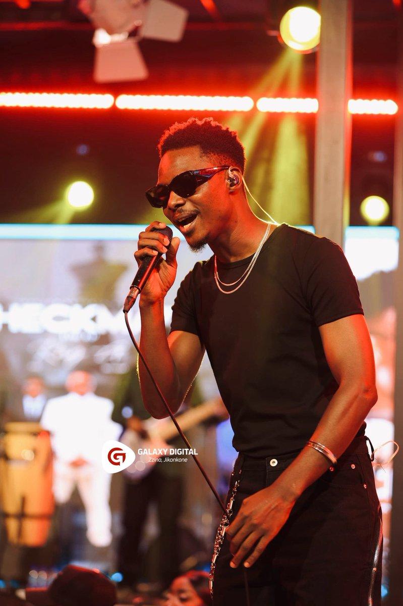 GalaxyFMUg's tweet image. Western Uganda’s biggest export @Ray_G_official treating his fans to an amazing experience at his #CheckMateTheEP listeners party 

This is surely what we subscribed for 💪

#ZzinaLifeStyle