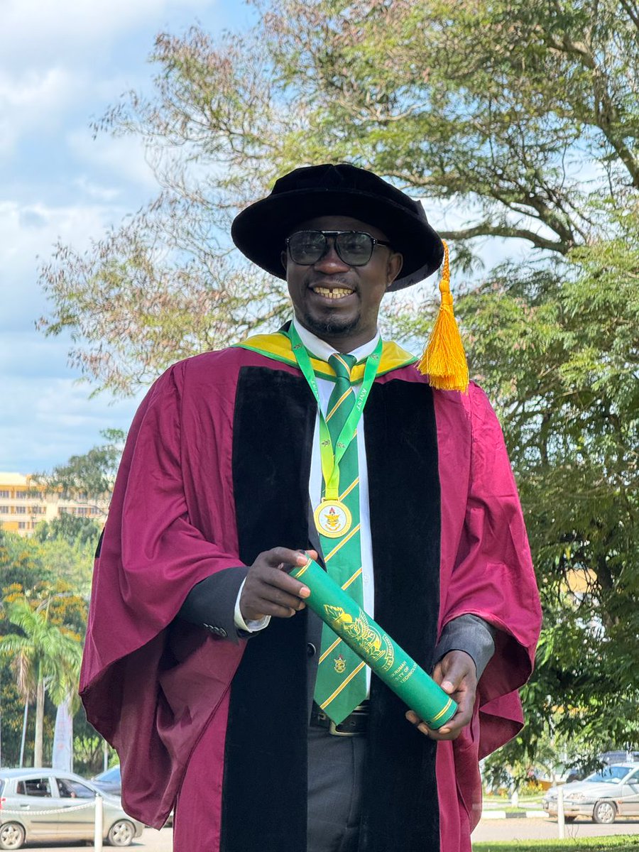 SenatorNorgbey's tweet photo. Dr. Officially unlocked 🎓 https://t.co/sNRbaxYWRP