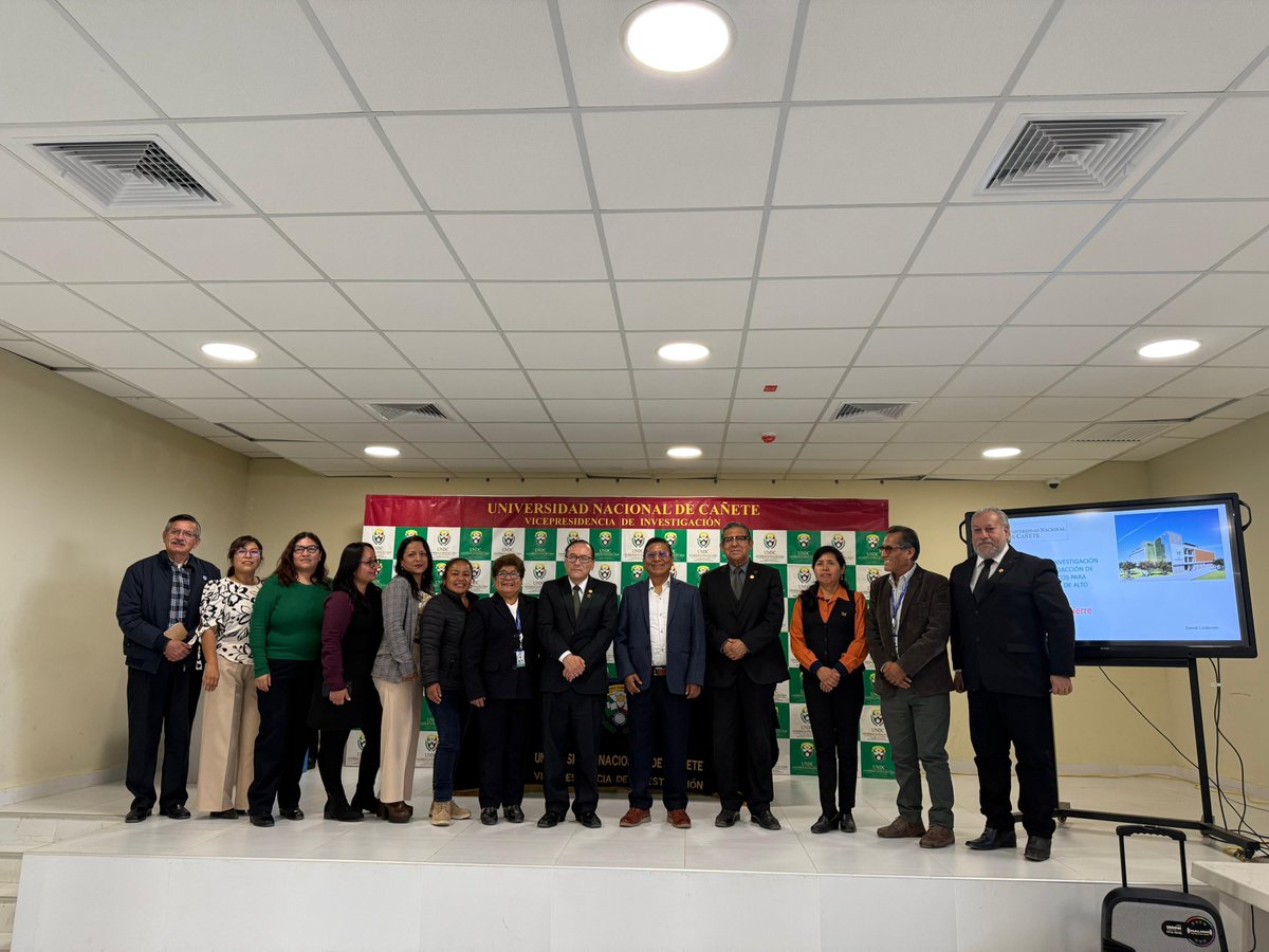 hdcalderon's tweet photo. Conferencia de cierre, fue bonita experiencia de haber aportado en la Universidad Nacional de Cañete Perú. REDACCIÓN DE ARTÍCULOS CIENTÍFICOS PARA REVISTAS DE ALTO IMPACTO. En camino las publicaciones. https://t.co/3zRoZrlac0