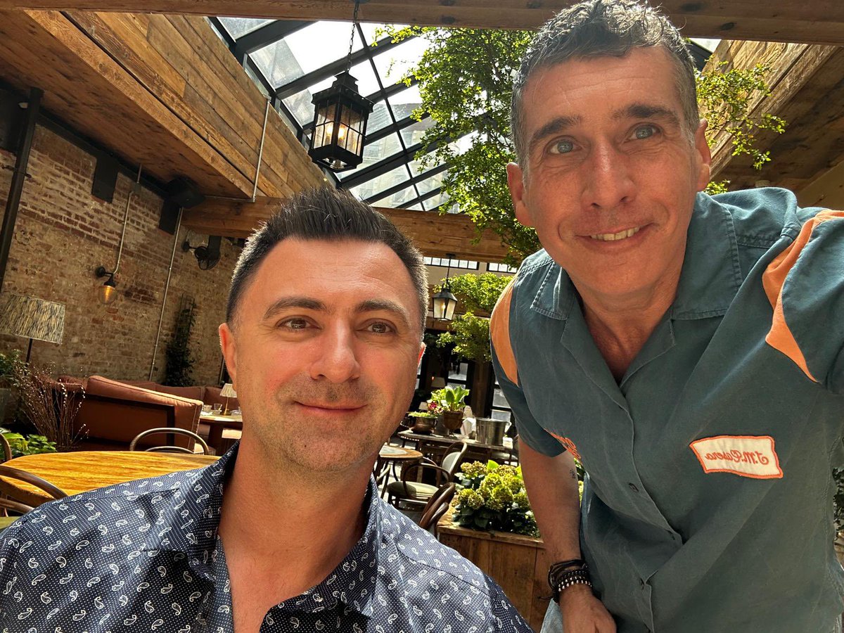 NazarGoToU's tweet photo. Always a pleasure catching up with @DominicPiotet in NYC.
Big ideas, bold vision — shaping the future of smart cities and sustainable mobility together. 🌆⚡️
#EVcharging #SmartCities #GO_TOU #Sustainability #FutureOfMobility #NYCMeetings https://t.co/5W0Oq8RnW5