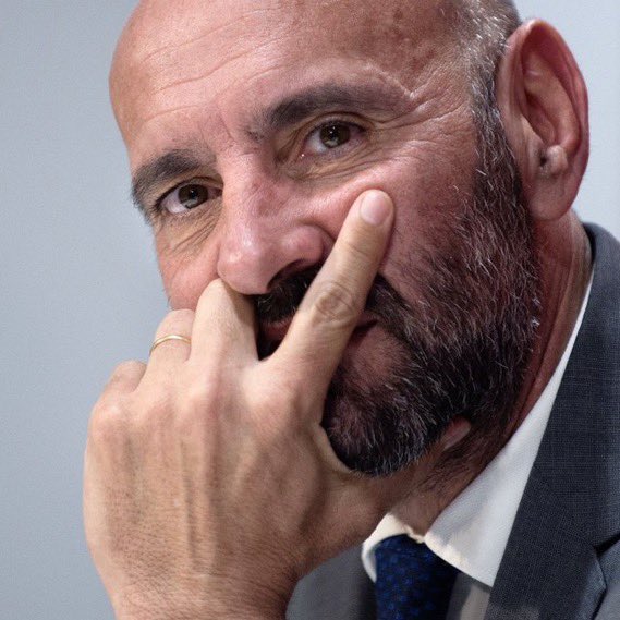 🚨🚨🚨🚨🚨🚨🚨 عاجل — الرياضية:

النصر يتلقى موافقة اوناي ايمري بـراتب 20 مليون يورو سنويًا

النصر يتلقى موافقة المدير الرياضي مونشي براتب 5 مليون يورو سنويًا وعقد 4 سنوات

كرستيانو رونالدو وافق على الثنائي

المفاوض النصراوي يرى أن الأرقام مبالغ فيها ويميل لـ جيسوس