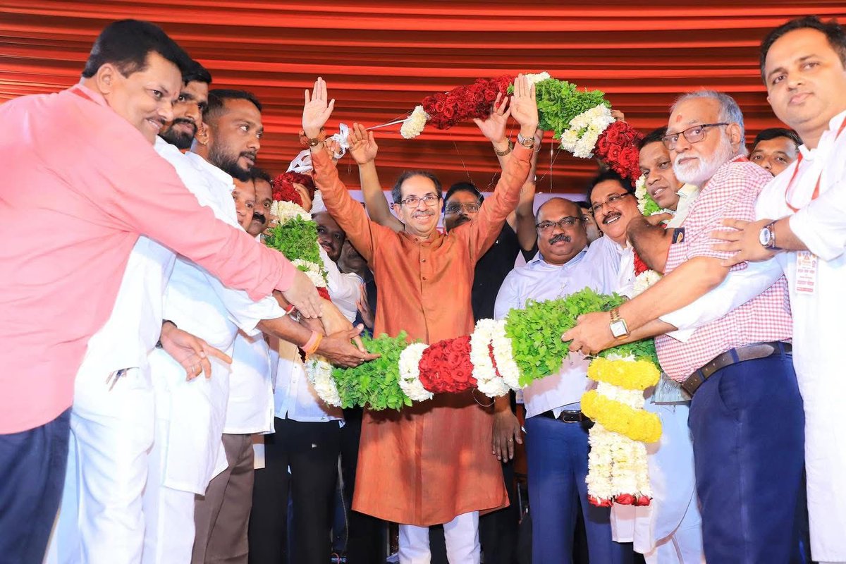 advanilparab's tweet image. आज वर्सोवा येथे वर्सोवा विधानसभेचे आमदार श्री. हारून खान यांच्या जनसंपर्क कार्यालयाचे लोकार्पण पक्षप्रमुख मा. श्री. उद्धवसाहेब ठाकरे यांच्या हस्ते पार पडले.

#ShivsenaUBT #Versova #वर्सोवा #mumbai #मुंबई #AnilParab