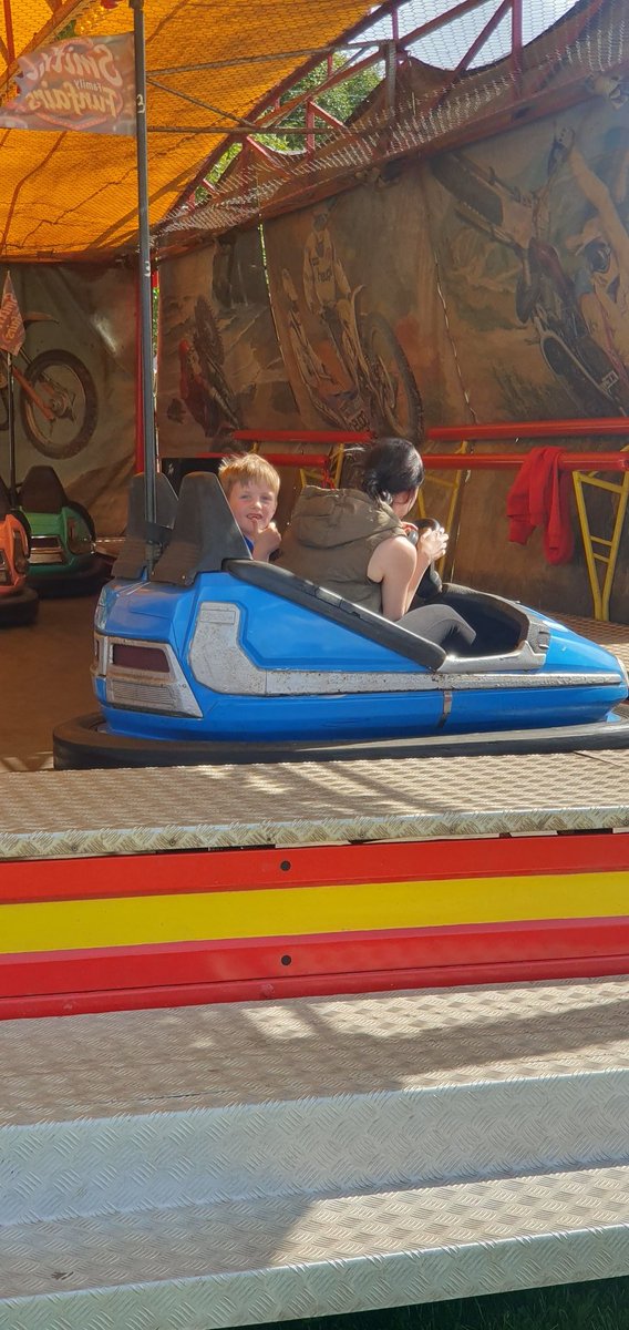 AndTerraces's tweet photo. When yer team gets pumped but you smash folk at the dodgems #stylingandprofiling lol
@BonessUnited_FC @Stirling_Albion 🤣🤘💙
#scottishfootball https://t.co/Cwa0QJPYiZ