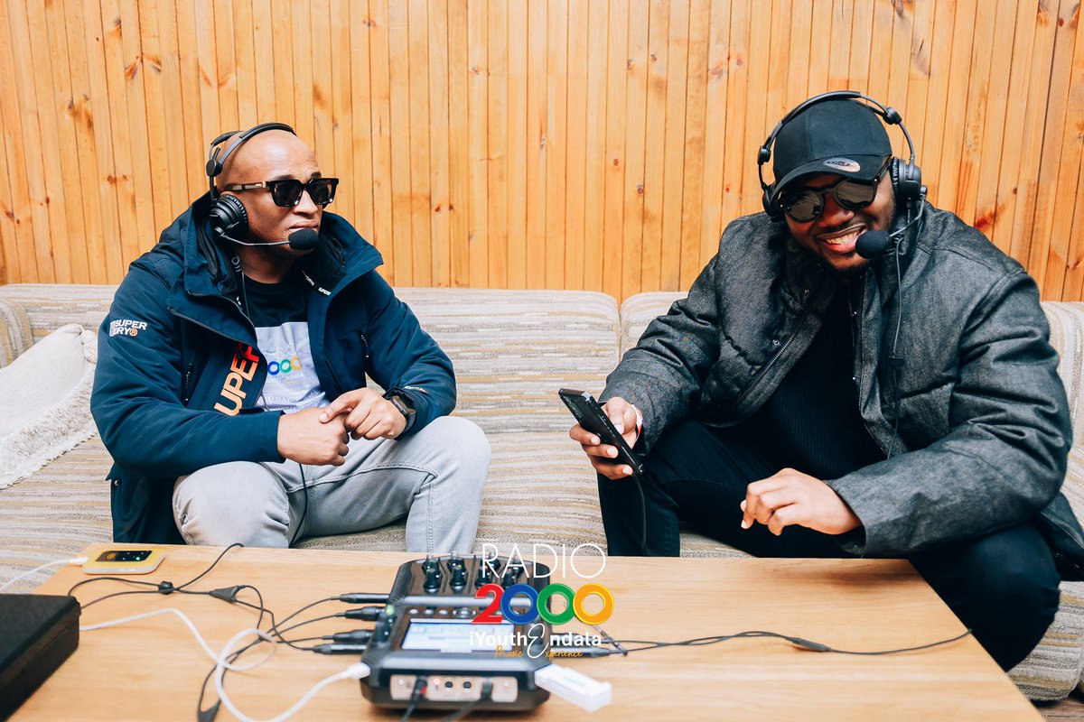 Radio2000_ZA's tweet photo. 🎙️Oscar Mehlwana - Founder of Topnotch Entertainment about  the partnership with RADIO 2000🔥🎶 The Annual iYouth Endala Music Experience! 🎶🔥 

#TheVintageHouse with AB Dacosta

📍 Cabo Beach

#TopnotchEntertainment
#iYouthEndalaMusicExperience #TheVintageHouse https://t.co/EMFWgRa8JV