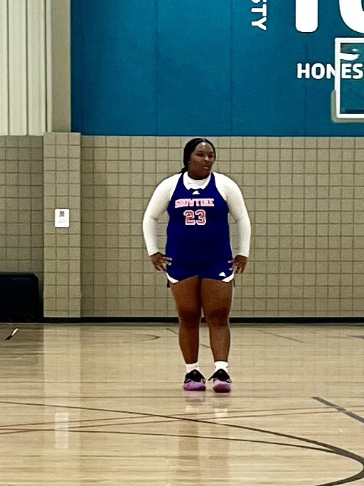 Coachjvick (new) (@coachjvick1) on Twitter photo <a href="/R3nea_/">✨ Lyric Gillispie ✨</a> connects on several deep 3’s in the first half as <a href="/Showtime_2027/">Lady Showtime Elite 2027 #3stripesgold</a> are leading by 9 at half. <a href="/I35Showcase_GBB/">I-35 Showcase GBB</a> <a href="/PGHOklahoma/">Prep Girls Hoops Oklahoma</a> <a href="/abovelinehoops/">Abovethelinehoops</a> <a href="/Okbetweenlines/">OKHSGBBBetweentheLines</a> <a href="/okhsscores/">Oklahoma HS Extreme</a> <a href="/R3nea_/">✨ Lyric Gillispie ✨</a> connects on several deep 3’s in the first half as <a href="/Showtime_2027/">Lady Showtime Elite 2027 #3stripesgold</a> are leading by 9 at half. <a href="/I35Showcase_GBB/">I-35 Showcase GBB</a> <a href="/PGHOklahoma/">Prep Girls Hoops Oklahoma</a> <a href="/abovelinehoops/">Abovethelinehoops</a> <a href="/Okbetweenlines/">OKHSGBBBetweentheLines</a> <a href="/okhsscores/">Oklahoma HS Extreme</a>