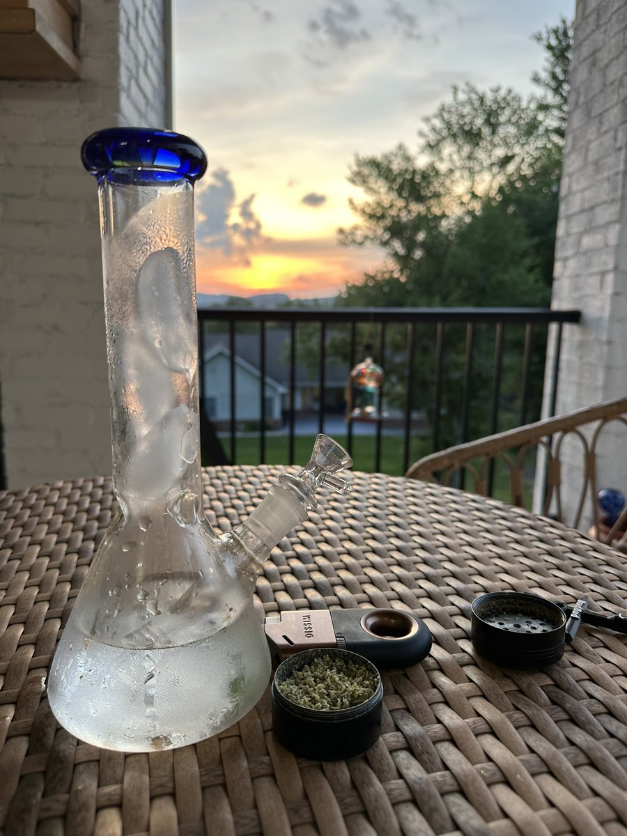 Gentrified_Weed tweet media