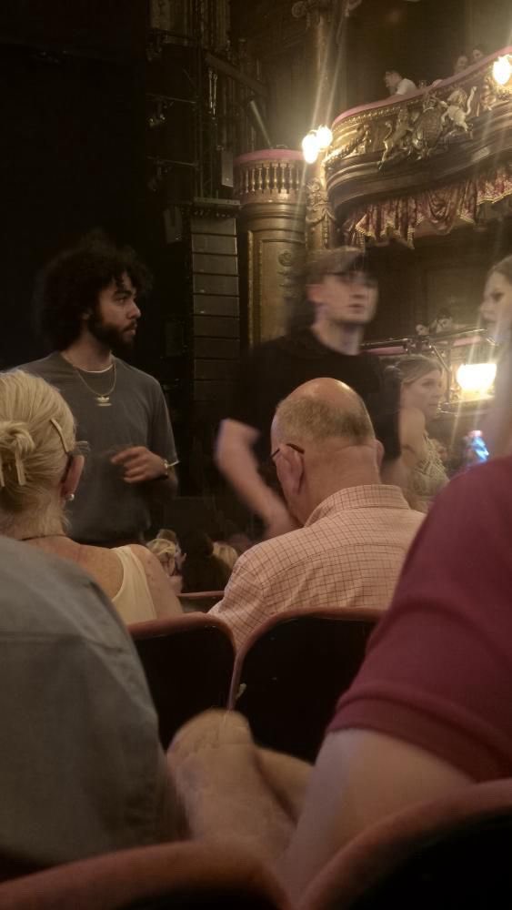 gluesticks_'s tweet photo. Kit Connor supporting Rachel Zegler at the London Paladium https://t.co/WOBLwkkWh5