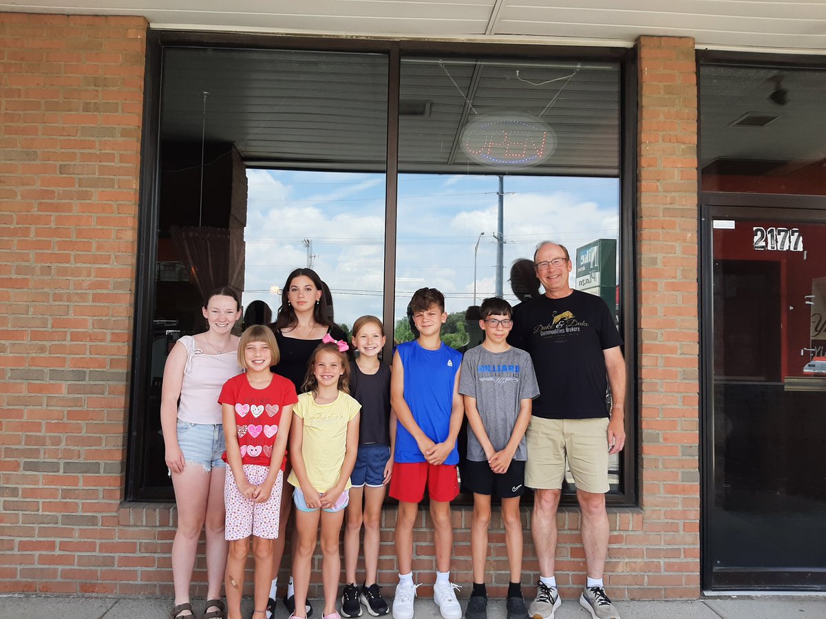 Thank you to everyone who made it to the raffle this afternoon, and thanks again to our sponsors!!! Still time to get award winning wings!