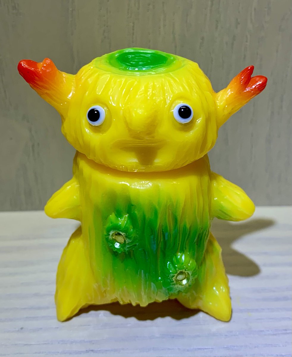knucklecurve88's tweet photo. MONSTOKさんの「怪獣玩博」に行ってきました!
いつもかわいい子達がたくさんいて笑顔が止まらなくなるのですが😊なんといっても今回はこちらのお二方にメロメロになってしまいました🌈
この可愛さ。たまりません✨
#monstock
#一二三トーイ
#カニ座怪獣ザニカ
#ザニカ
#ゲンボサン
#ソフビ https://t.co/lQvDIPHWBM
