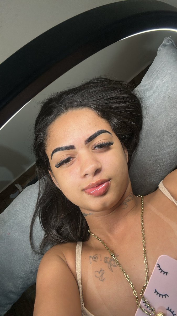 Iana Carolina tweet media