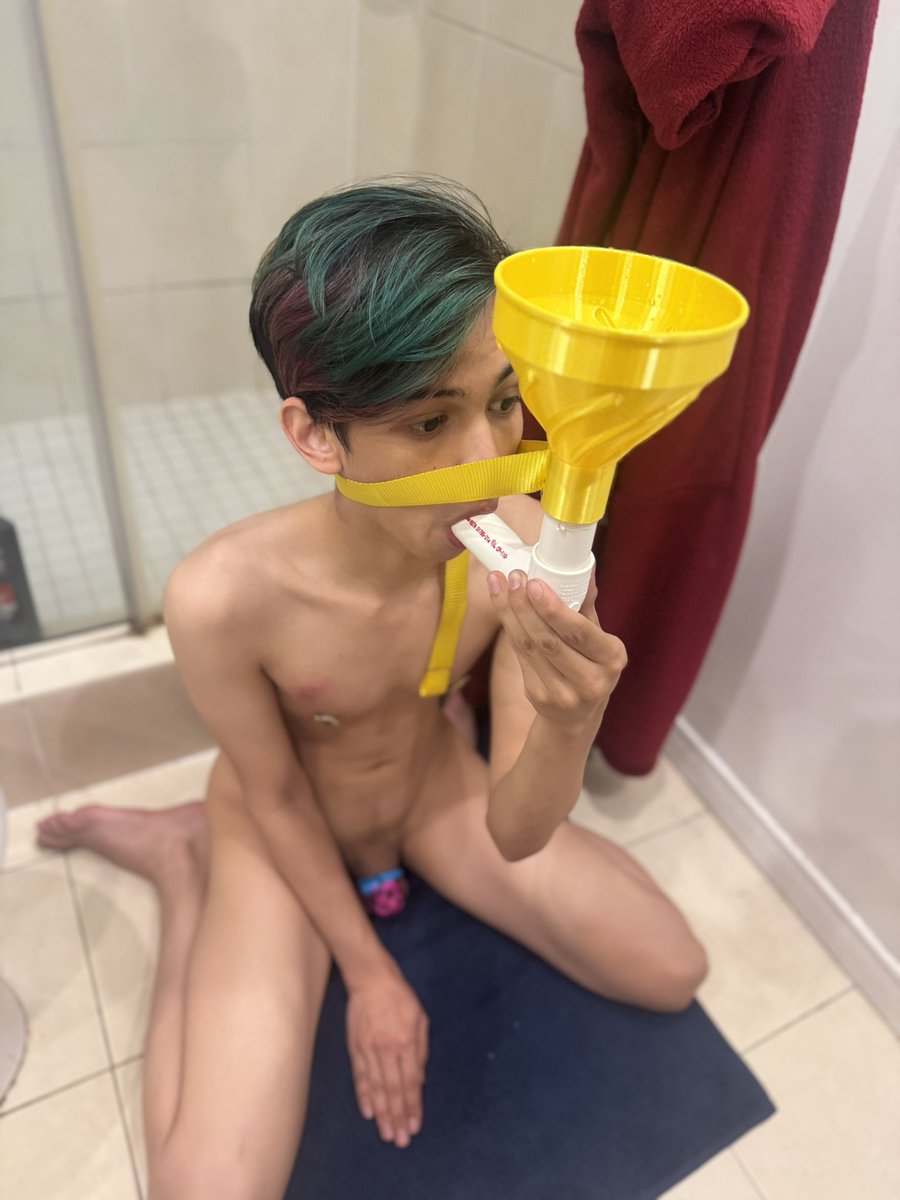 twinktyer's tweet photo. The boy got thirsty so we had to give @storm_pup a drink 😈💦

#piss #golden #watersports #funnel #kinky #sub #dom #cut #uncut #UC #TorontoGay #smooth #hairless #swallowing #locked #caged #twink #bear #gay #gayporn #pissplay #WS #Teamlocked #verbal #nipple #piercing #domsub #bsdm https://t.co/Y1Xgn0efJN