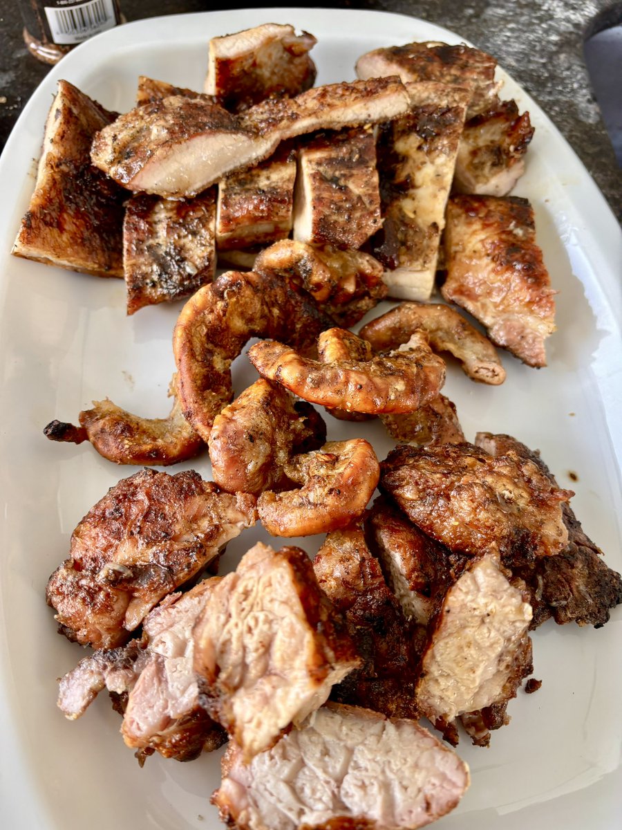 SoyMatiR's tweet image. Matambrito de cerdo + mollejas + chinchulines. La ensalada que más me gusta