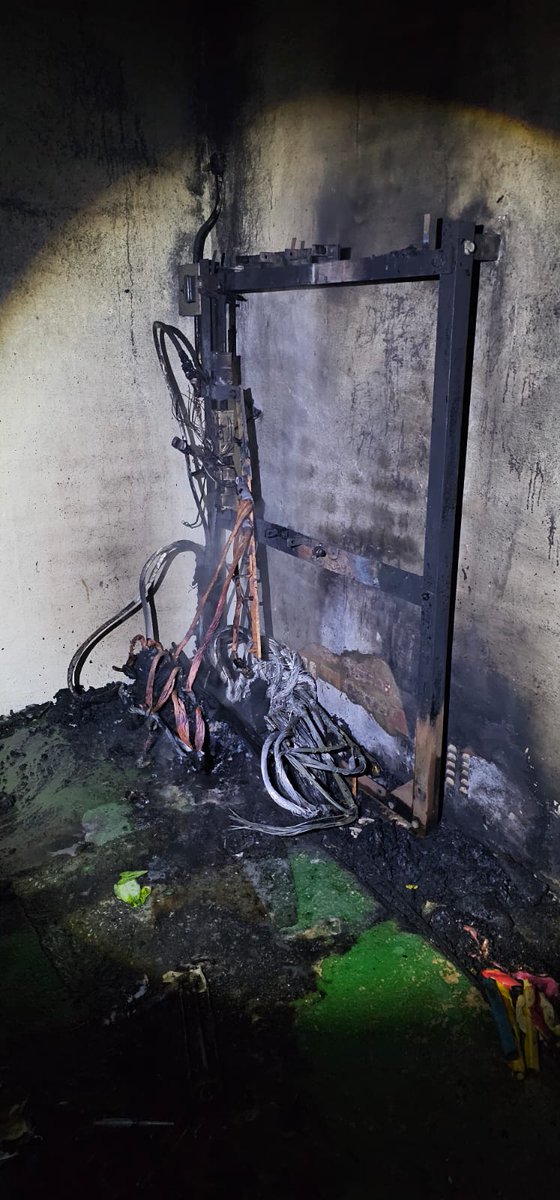 dennissyb's tweet photo. @DARKSHADOW0120 @CityPowerJhb Transformer was on fire, no power on Frere @CityPowerJhb https://t.co/Ug2E078FYs