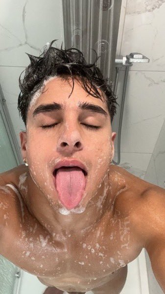 Packdefamos3852's tweet photo. Matías Ochoa está muy bueno 🤤 https://t.co/gTI0ghRWYO