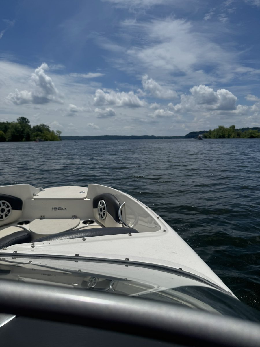 SoleSlayer2310's tweet image. 😎☀️🍻🚤