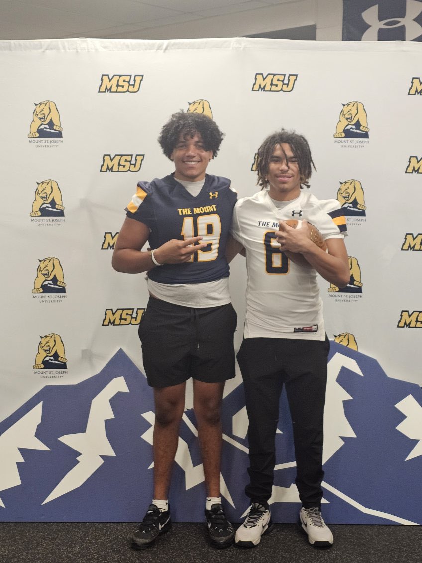 camfos245's tweet image. I had a great visit to the mount with @Dmoney____6 today, thank you @CoachLittle7 for the tour and @CoachHug9 for the invite! I can’t wait to be back!! 

@Coach_Pflug @CoachMicahFaler @DBCoachEllis @coach_groh @T_Burns32 @Coach___Jones @JacobLangstonV
