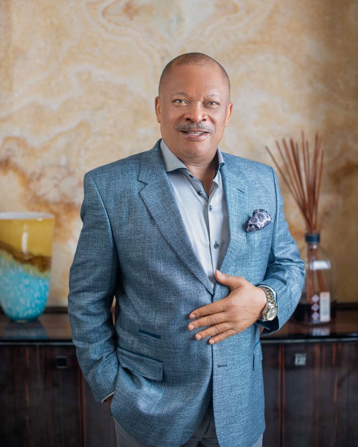 thoy007's tweet photo. Senator Samuel Anyanwu’s journey is a testimony to vision and service.
Join us for a double celebration: his 60th birthday and book launch!
📍 Bola Ahmed Tinubu Conference Center, Abuja
#SamDaddyAt60 https://t.co/A8cl9bWeOH
