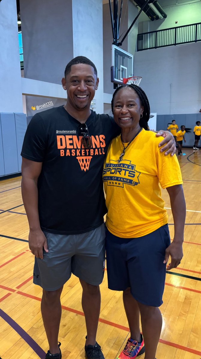 NSUDemons's tweet image. Having a great weekend with @LaSportsHall! 🤘🔥