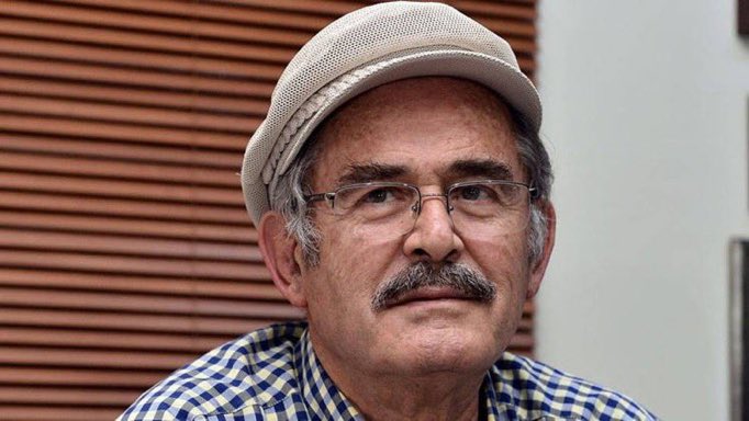 Yılmaz Büyükerşen'den 
Kılıçdaroğlu'na çok sert mesaj:

 "Son günlerdeki tutumu,kendisinin siyasi hırslarının, maalesef aklının çok üstünde olduğu gerçeğini, çok geç de olsa, ortaya koymuştur.  Bu gerçek, Atatürk'ün kurduğu CHP'nin ruhuna ve prensiplerine tamamen aykırıdır."