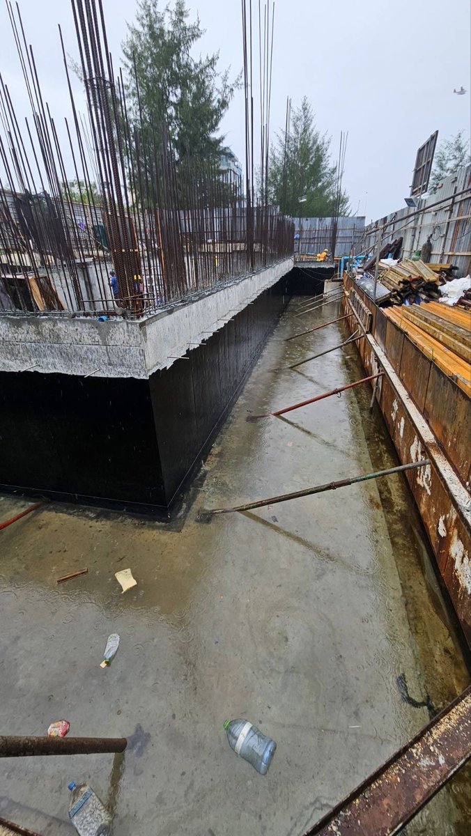 Inocapvt's tweet photo. 💧 We flood the outside area to test your basement waterproofing—before backfilling.
One small leak = big damage later.
At Inoca, we test, seal, and secure.

#MaldivesConstruction #Inoca #Hulhumale #GoodContractors #CivilEngineering https://t.co/DmiqLXH8GV