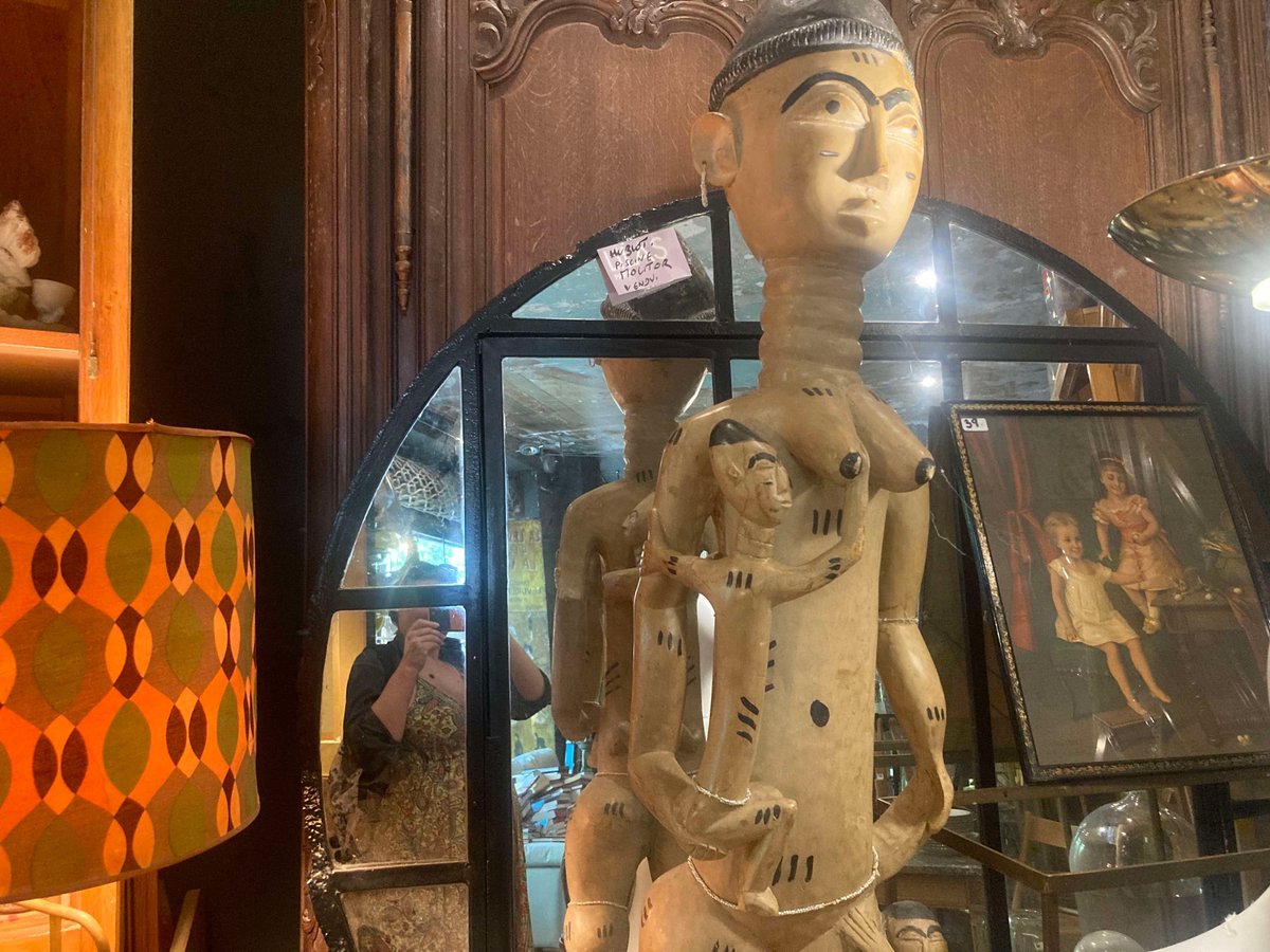 Et demain, on bégaie avec Toutes les époques sont dégueulasses de Laure Murat , alors que les joies se rencontrent: 6 000 abonnée·es. Jamais je n'aurais pu imaginer que quelque chose de cette sorte se passe, il y a sept ans. Un grand merci: toutes les victoires sont collectives✨