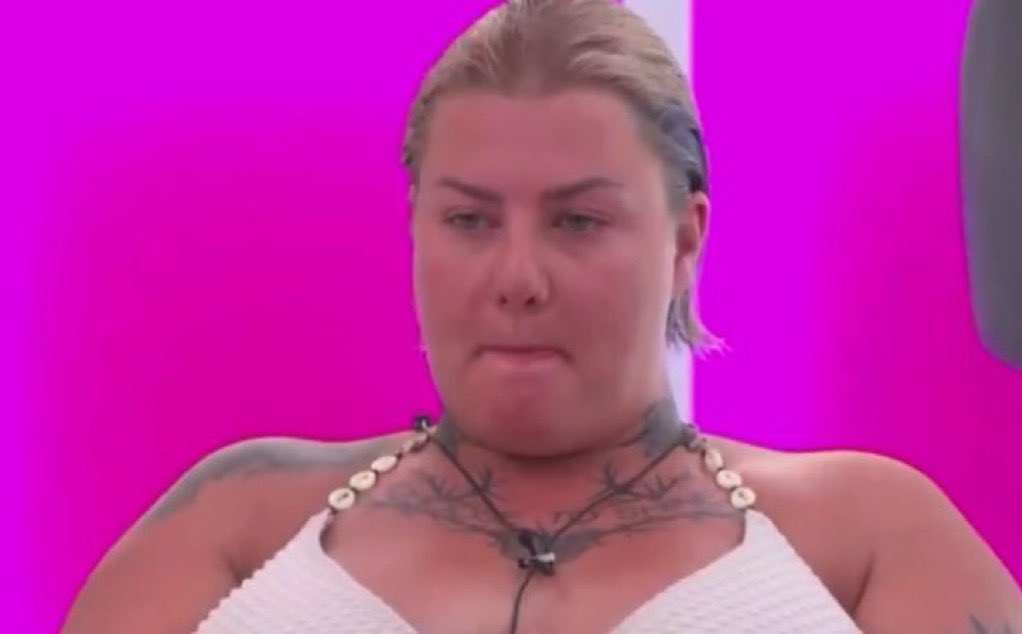 JusteJ69's tweet image. Alors on ne hurle plus sur les noires ?

On ne saute plus dans la piscine pour mouiller les cheveux des noires ?

On ne cherche plus les petits cailloux à vouloir jeter sur les noires ?

On ne dit plus au noires de baisser les yeux quand vous leurs hurlez dessus ?…
#SecretStory