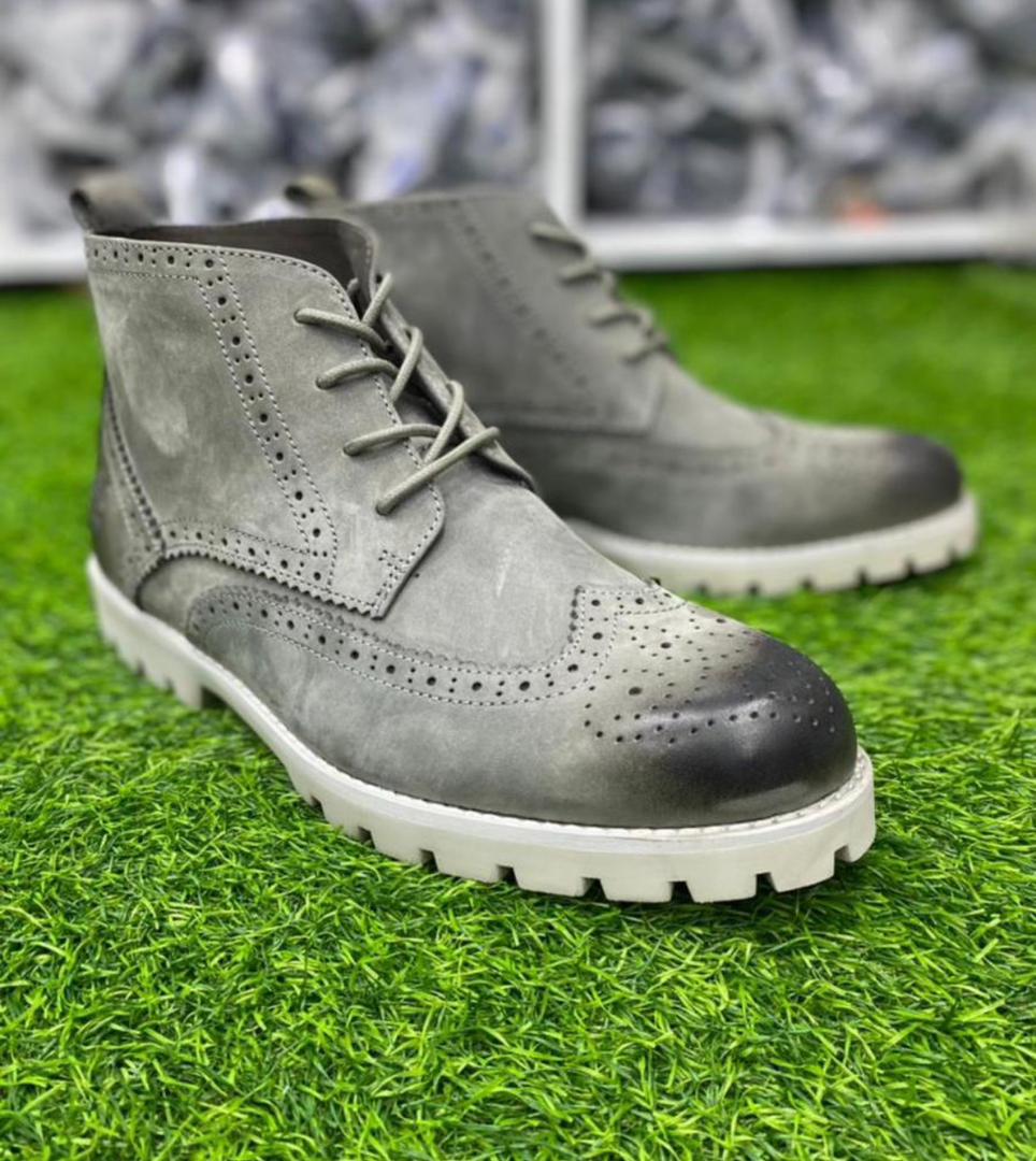 bluecollectio1's tweet photo. Weekend for Mikolo
Timber in all affordable Colors can fix your Kanzus for introduction
Size 40 to 45
Prices 170k only
#BlueCollection Let's Elevate our wardrobe class https://t.co/eGvo1hCmw0