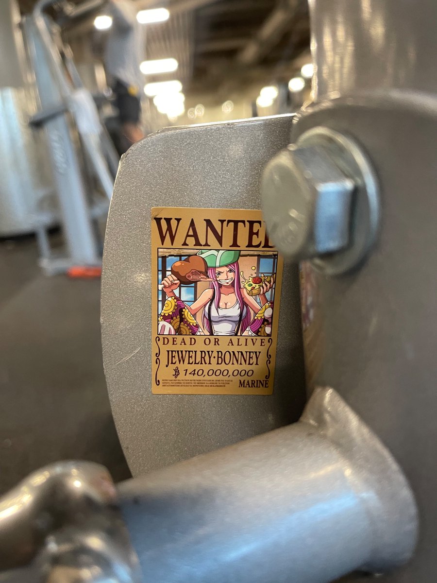 HeyItsThor_'s tweet image. Who did this? Someone at my gym is a One Piece fan and they don’t know it yet but we’re best friends