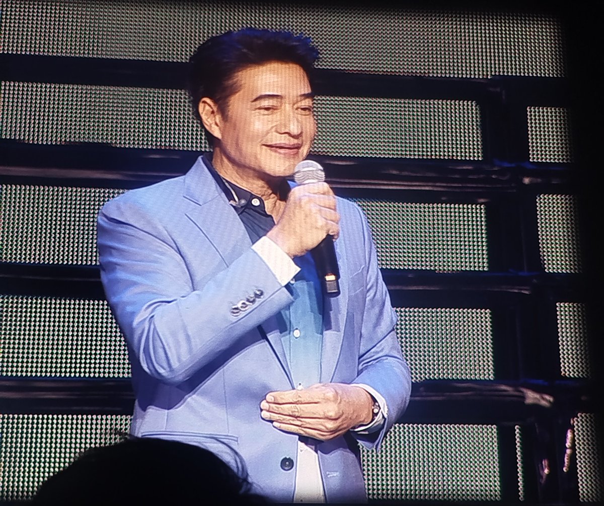 kizz_j's tweet photo. ขออนุญาต หวีดพี่ก้อง  ตอนพี่เขาออกมา ยังๆม่เขื่อสายตา #BOYdPODOurSongsTogetherConcert https://t.co/BJb4Hpyj0e