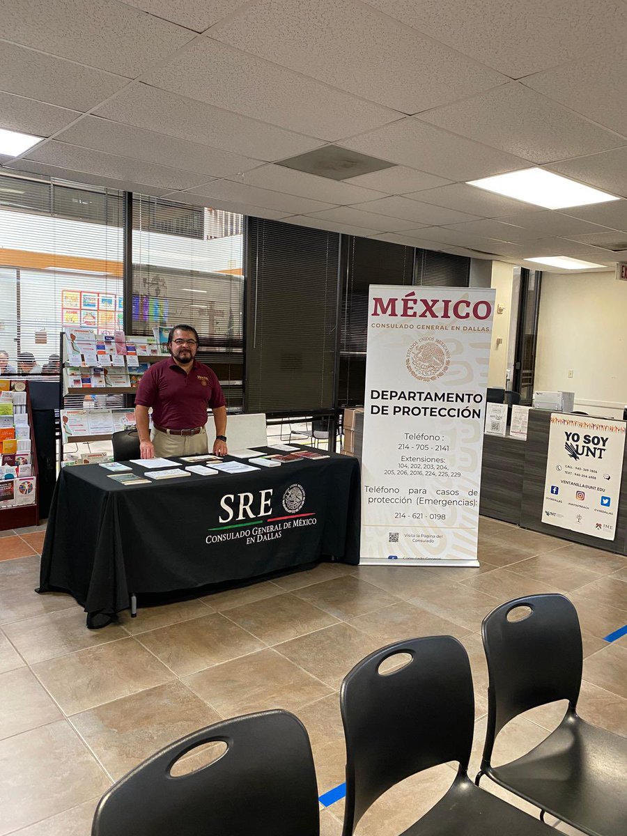 Durante la Jornada Sabatina, y en fortalecimiento de la estrategia de Protección Consular, @ConsulMexDallas brindó hoy a la comunidad mexicana la plática “Conoce tus derechos” ante posibles detenciones por autoridades estadounidenses.
