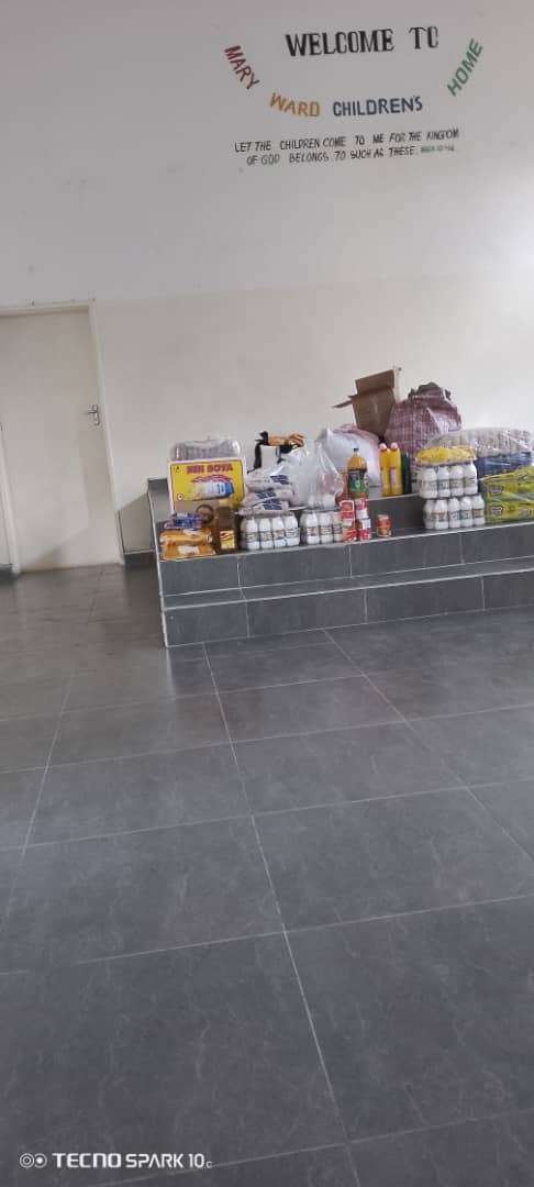 ZIBAWU's tweet photo. As part of our social impact program, our Kwekwe branch raised funds from our members and donated to Mary Ward Children's home 

We urge all our members to continue sharing whatever they can with those in need 

Members of the public who wish to join our program can also do so https://t.co/4LLsgxh0bV