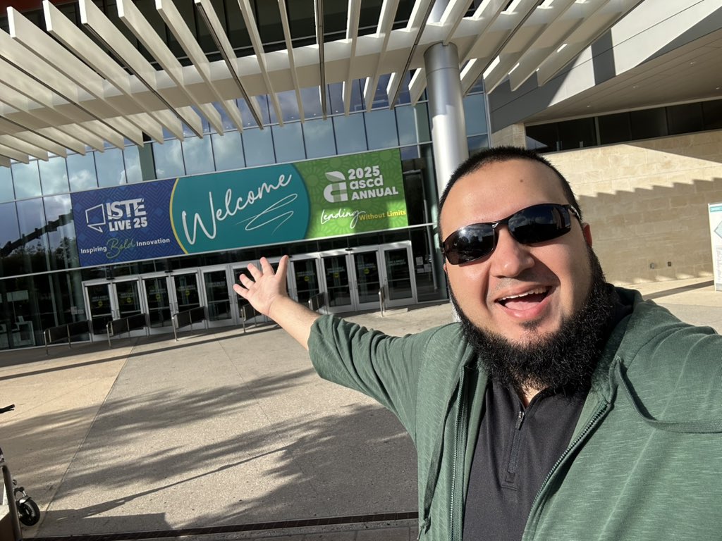 abid_patel's tweet image. Ready for Day 0 at #ISTELive 25! 🥳