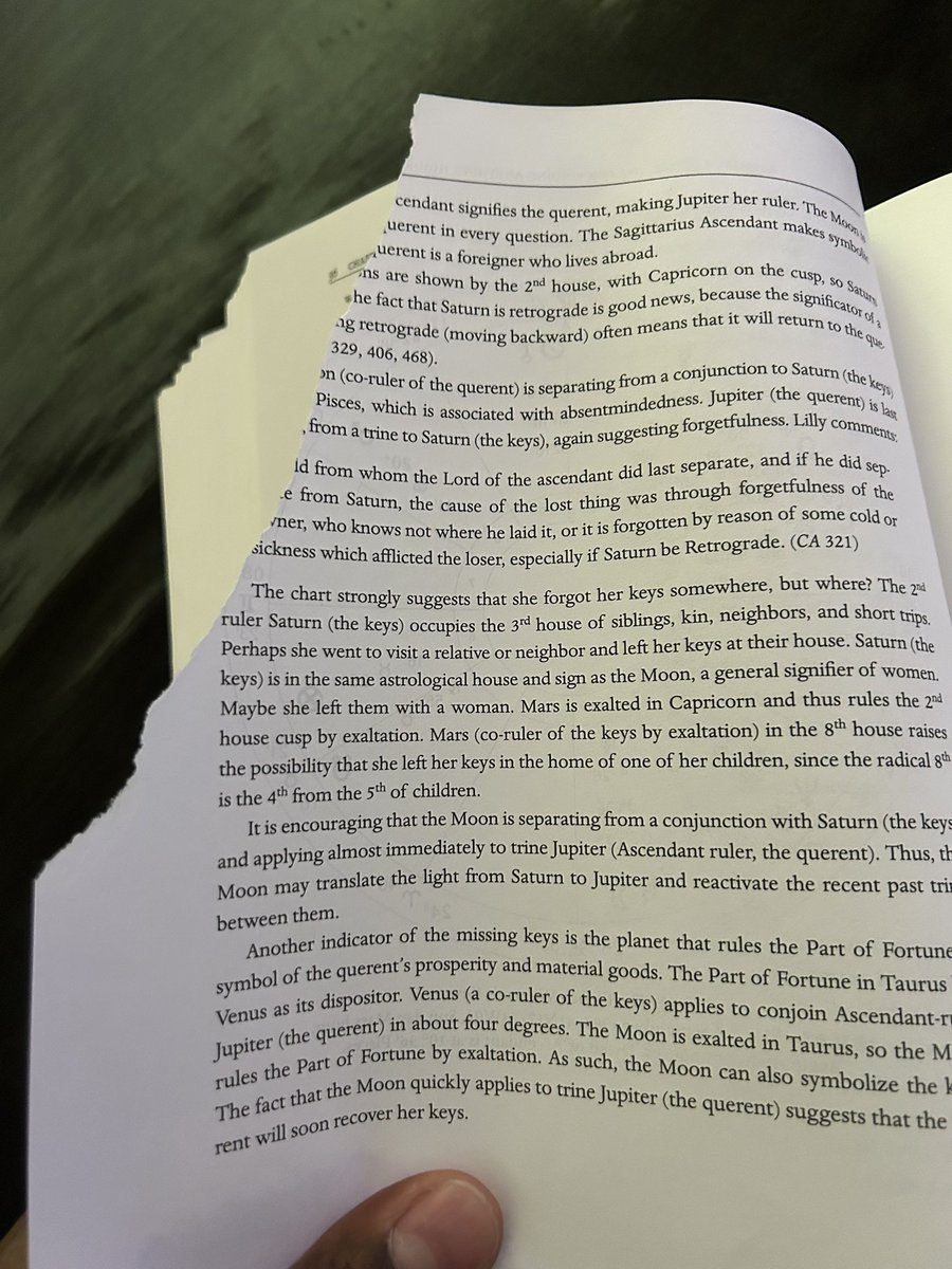 k_astrox's tweet photo. would anyone want this book? it’s in pretty good shape besides a tear on one of the pages 😅 
“Horary Astrology” by Anthony Louis https://t.co/efygFLhXVu