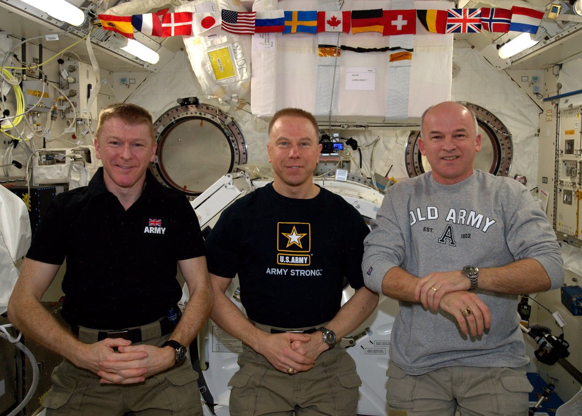 astro_timpeake's tweet image. Proud to have served and to salute those still serving, our veterans and the families that support them, on this Armed Forces Day. 

#armedforcesday #armedforces