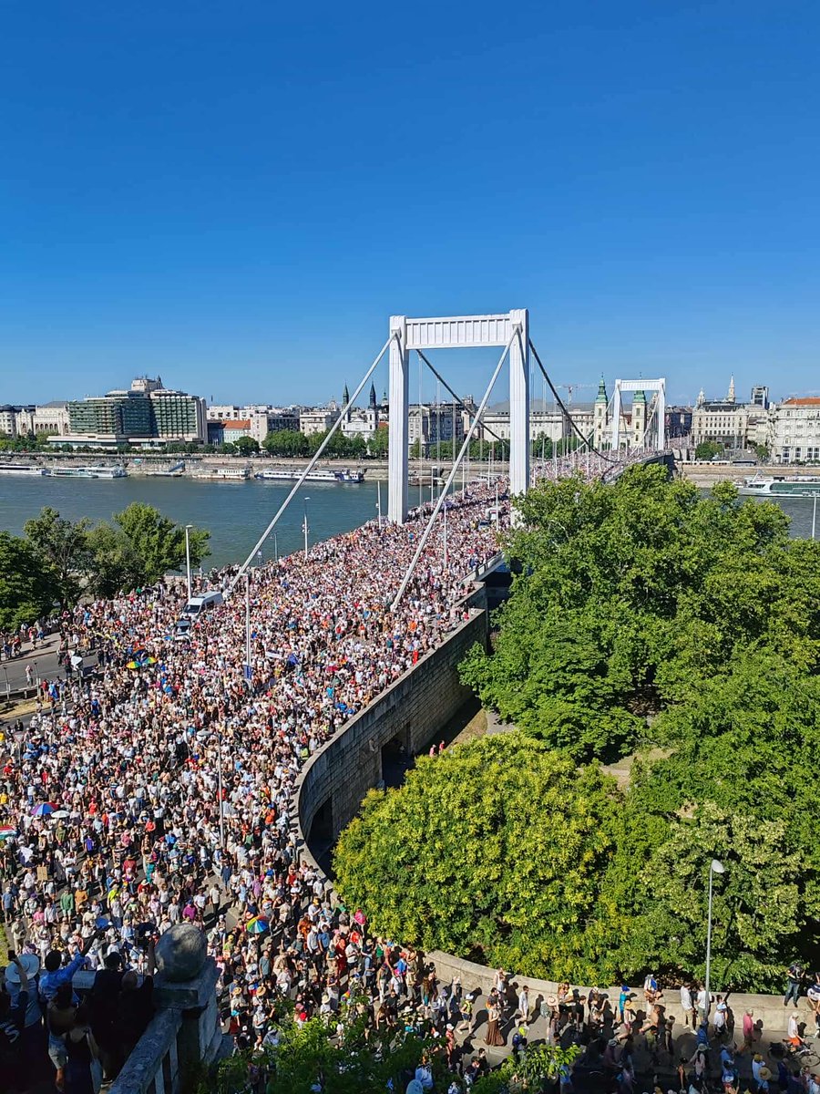The Orbán government tried to ban it. They threatened to fine anyone who showed up.
The result? More people than ever turned out for today’s Budapest Pride.

🌈