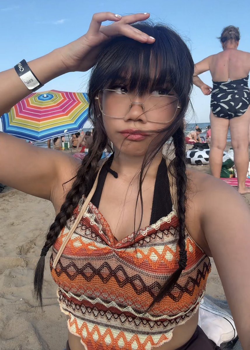 HMB Cath tweet media