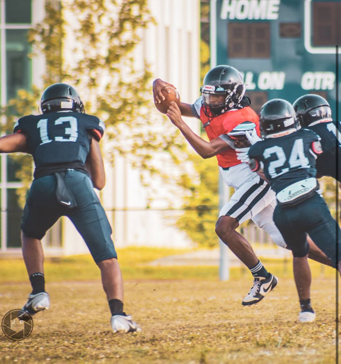 WalterRobinson13 tweet media