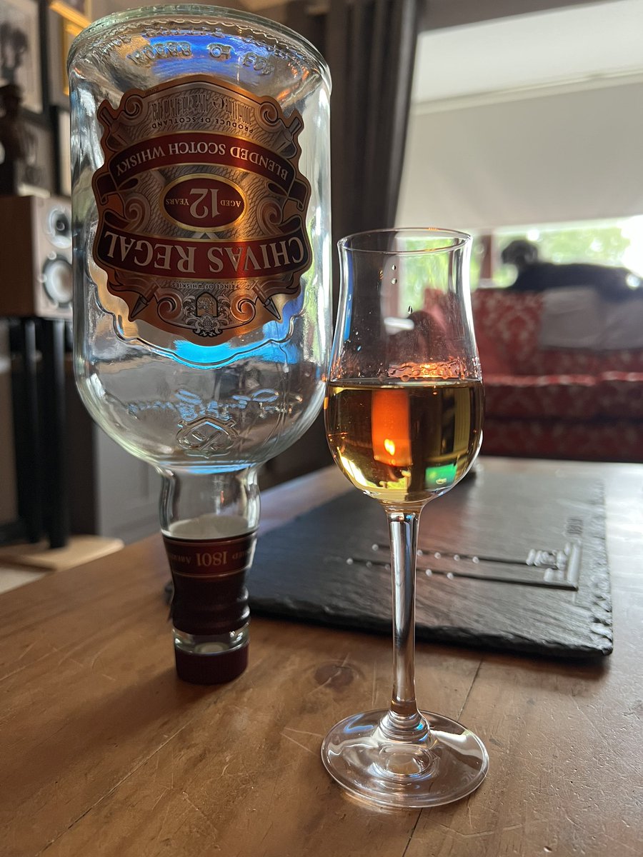 1st bottle kill of the evening. Sláinte 🥃