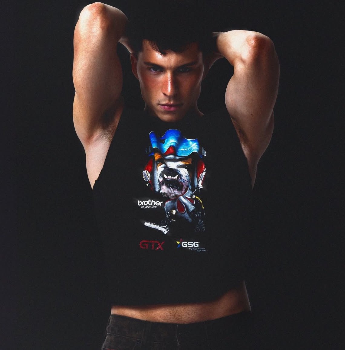 Raoul está a punto de salir en “El Tardeo” de <a href="/flaixbac_ofc/">Flaixbac</a> para presentar su nuevo single ‘Toda La Noche’.

— Puedes seguirlo en directo aquí: flaixbac.cat